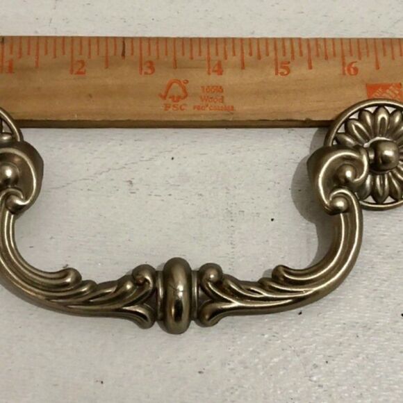 Vintage Hoone 5991 Drop Bali Drawer Pull Handle 6" Hardware set of 5 - Picture 3 of 6